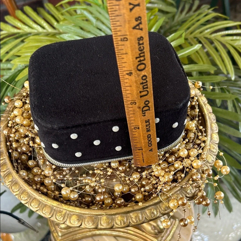 Pearl Studded Black Velvet Travel Jewelry Holder